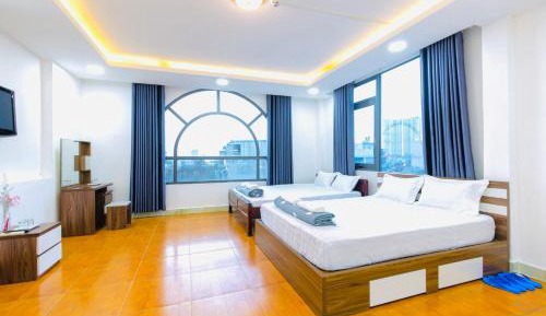 Deluxe Family Room
