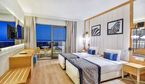 Suite with Sea View