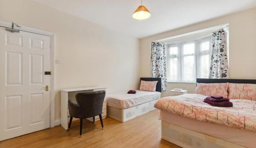 Twin Room with Shared Bathroom
