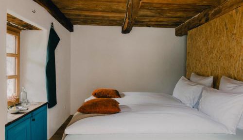 Double or Twin Room with Private Bathroom