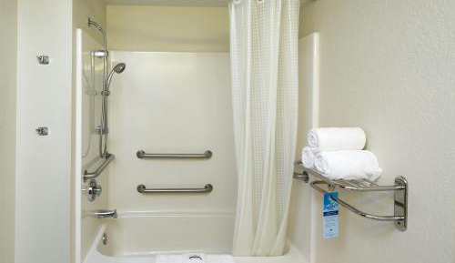 1 Queen Bed, Accessible Studio Suite, Non-Smoking
