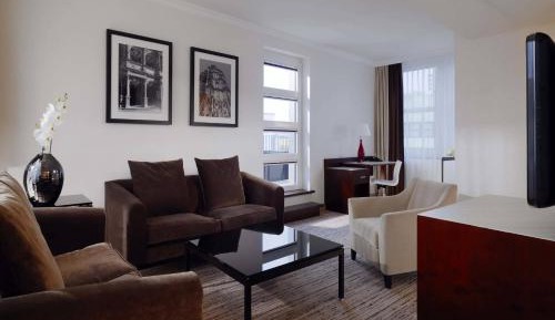One-Bedroom King Suite - Terrace Level