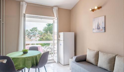 Deluxe One Bedroom Apartment with Balcony and Sea View