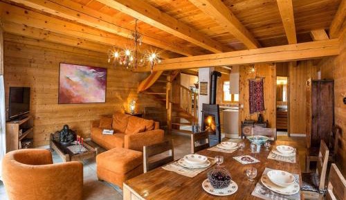 Chalet (6 Adults)