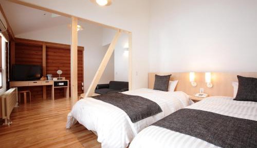 Twin Room with Bath