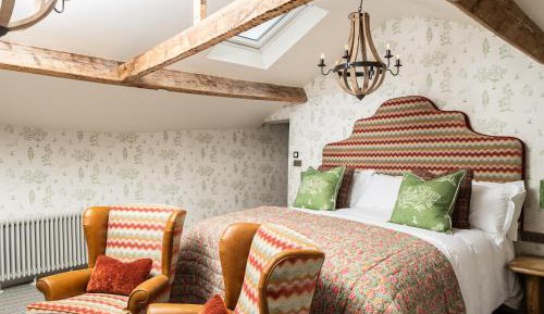 Superior Deluxe Double or Twin Room 