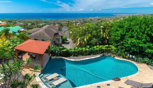 Three-Bedroom Holiday Home 