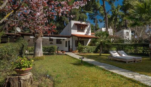 Villa with Garden View