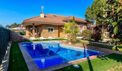 Villa with Private Pool