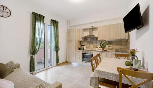 Superior One-Bedroom Apartment with Balcony