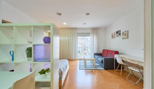 One-Bedroom Apartment