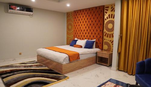 Deluxe Double Room (2 Adults + 1 Child)