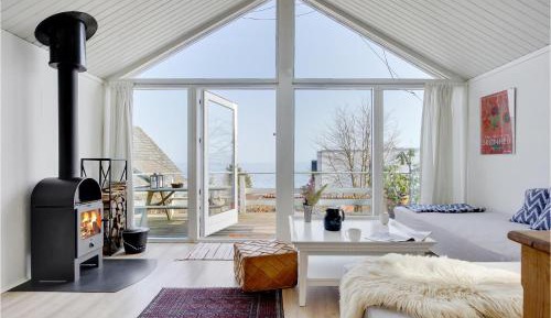 One-Bedroom Holiday Home