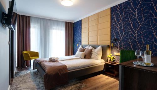 Standard Queen Room