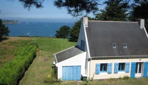 Holiday Home (8 Adults)