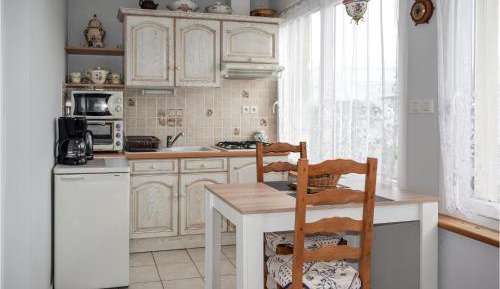 One-Bedroom Holiday Home
