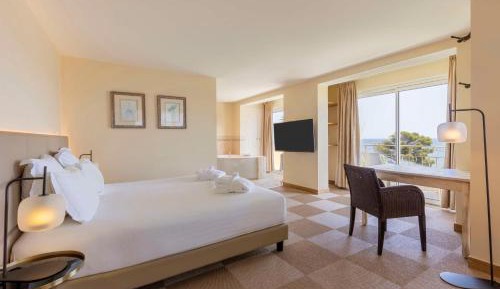 King Suite with Terrace and Sea View