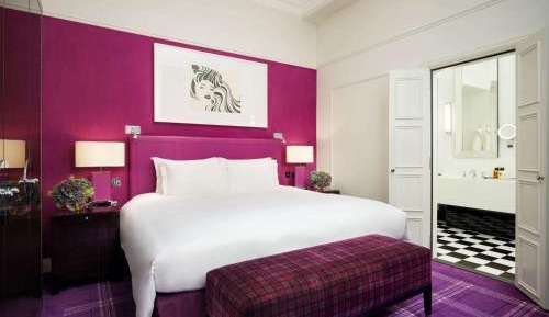 Deluxe King Suite with Separate Living Room with Sofa Bed