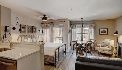 Studio Apartment