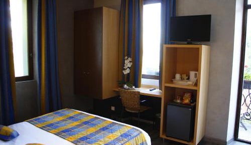 Superior Double Room with Balcony and Lake View