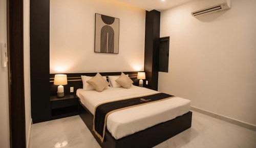 Standard Queen Room