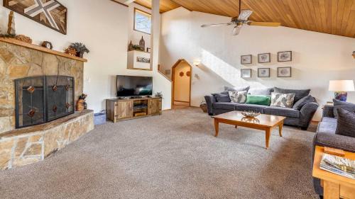 Three-Bedroom Holiday Home 