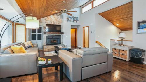 Three-Bedroom Holiday Home 