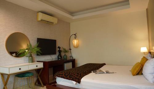 Large Double Room