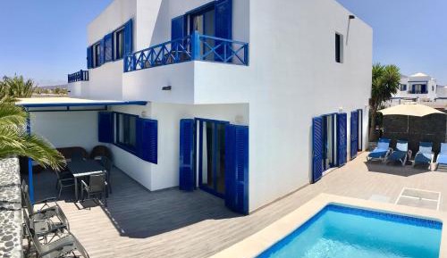 Villa - Beach Front