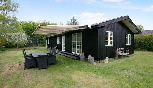 Three-Bedroom Holiday Home 