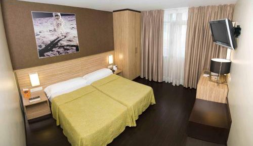 Room 2+1 (2 adults + 1 kids) 