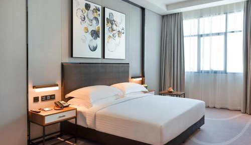 Deluxe King Room – Beach transfer & Free Shuttle to Deira city center mall