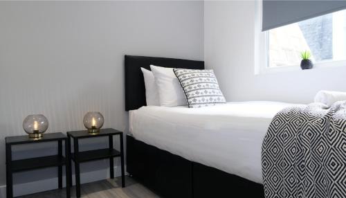 Twin Room with Private Bathroom