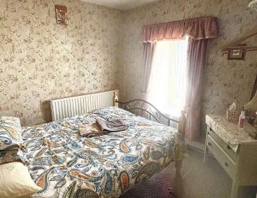 Double Room with Shared Bathroom