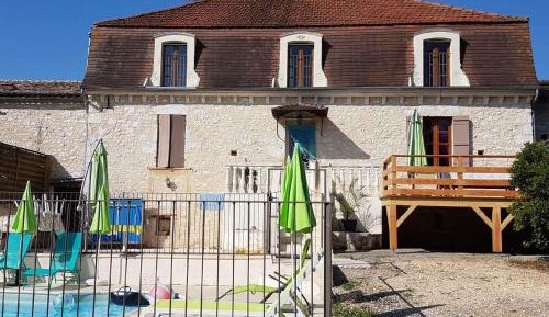 Holiday Home (10 Adults)