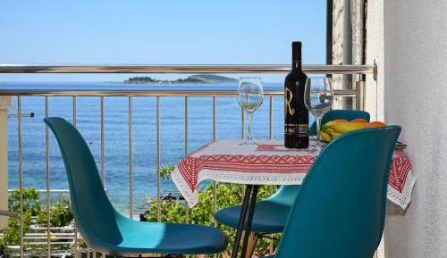 Studio with Balcony and Sea View