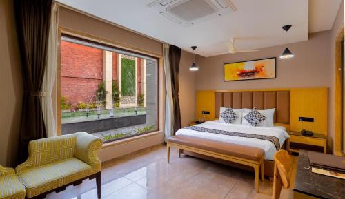 Double Room with Pool View