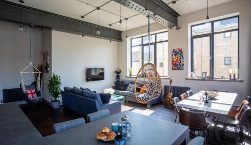 Deluxe Apartment