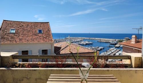 Studio with Sea View