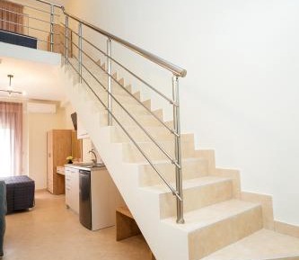 Studio - Split Level