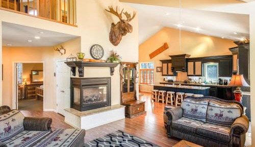 Five Bedroom Holiday Home