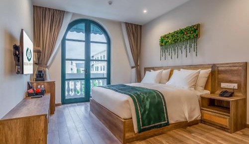 Deluxe Double Room with Balcony