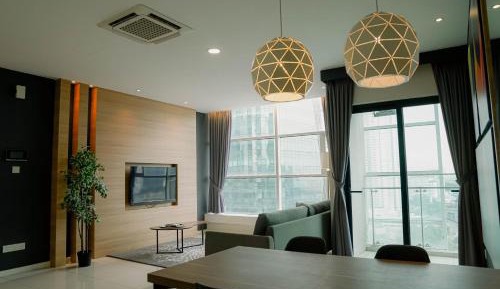 Deluxe Queen Suite
