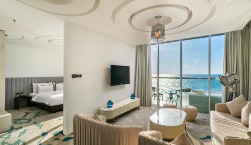 Ocean Suite with Spa Bath and Balcony