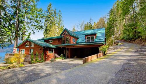 Four bedroom holiday home 