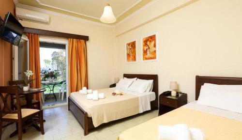 Quadruple Room with Side Sea View