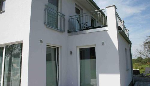 One-Bedroom Apartment with Balcony
