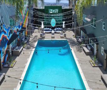 Pool View King