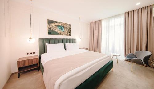Superior King Room
