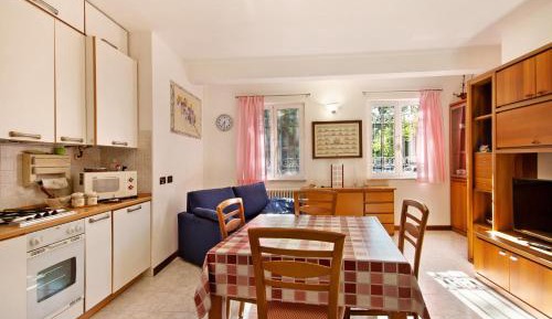 Superior One-Bedroom Apartment with Balcony